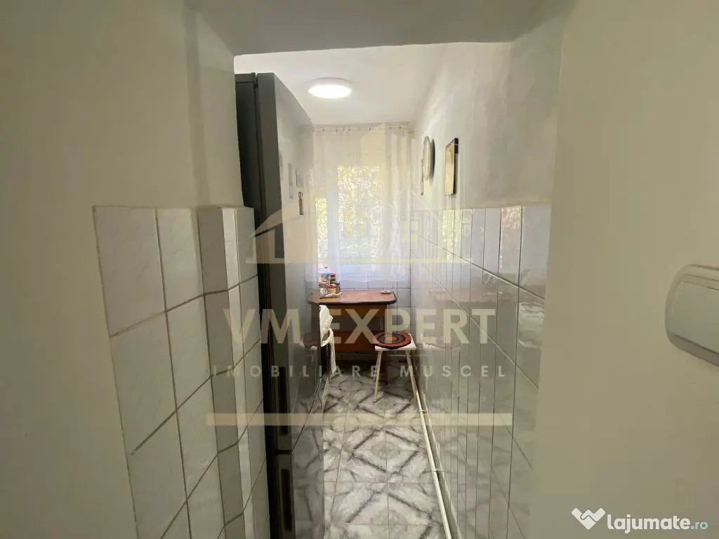 APARTAMENT 2 CAMERE ETAJ 2 ZONA VIȘOI CAMPULUNG