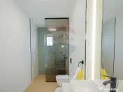 De vânzare Vilă cu 8 camere în Sânmartin, 290 mp util... 