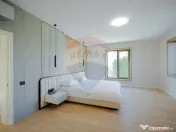 De vânzare Vilă cu 8 camere în Sânmartin, 290 mp util... 