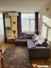 Apartament 2 camere, etaj 1/4, cu parcare inclusa, zona Tine