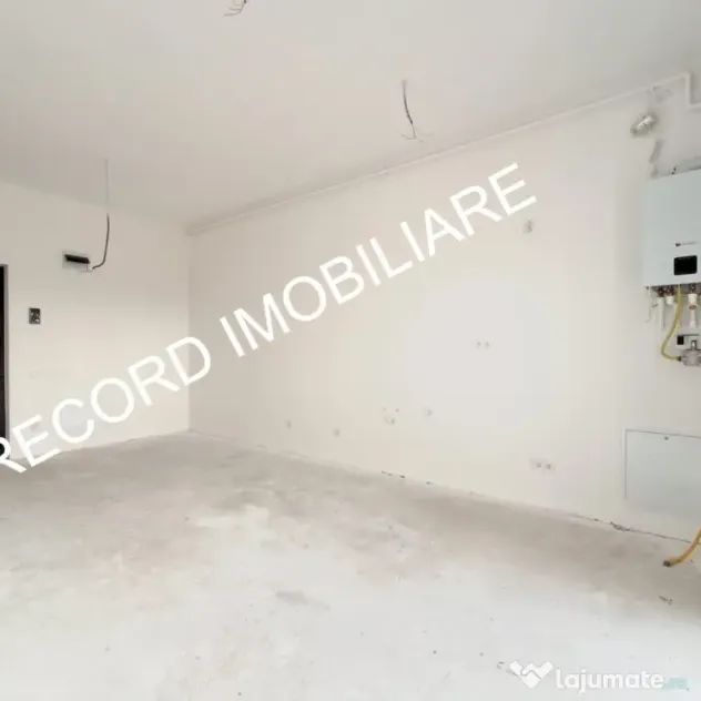 Spatiu comercial, 2 camere, terasa 23 mp, acces din terasa Apahida