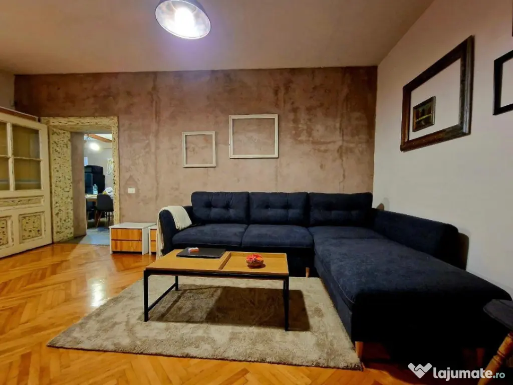 Apartament 2 camere, semidecomandat - zona Centru Istoric