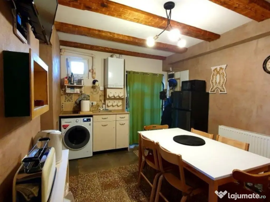 Apartament 2 camere, semidecomandat - zona Centru Istoric