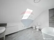 Casă 4 Camere cu Garaj, Construită de Proprietar, Carti... 