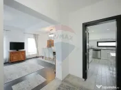 Casă 4 Camere cu Garaj, Construită de Proprietar, Carti... 