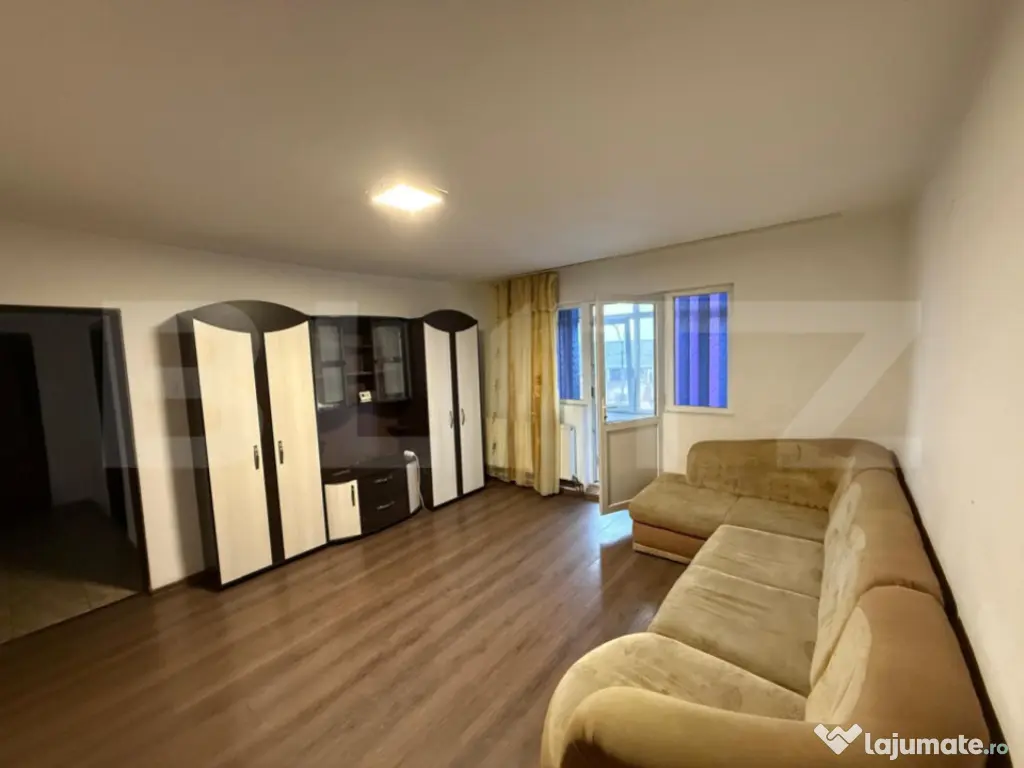Apartament de vanzare, 52 mp, zona Micro 11