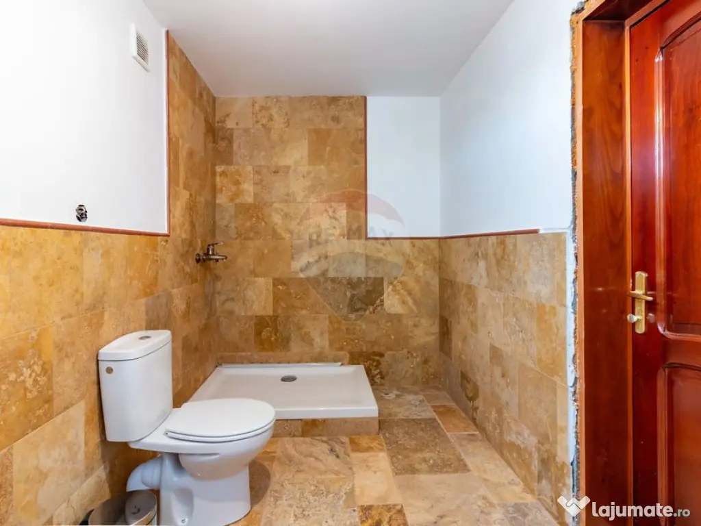 Casă finalizată, 278 mp teren 2305 mp Pleașa, Bucov, P...