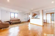 Casă finalizată, 278 mp teren 2305 mp Pleașa, Bucov, P...