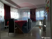 Casă 6 camere si curte, zona Metro Oradea, de vanzare 