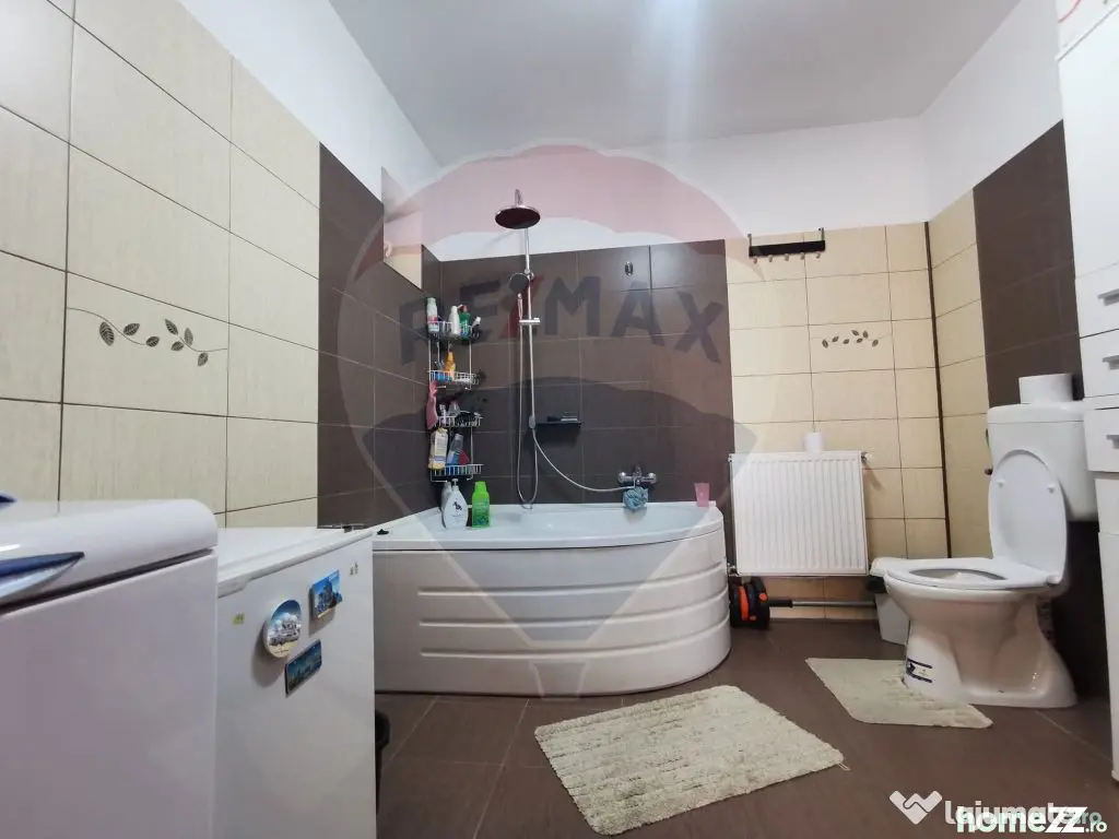 Vanzare/schimb casă 6 camere, curte,zona Metro Oradea cu...