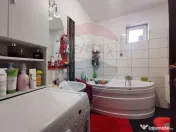 Vanzare/schimb Casă 6 camere, curte, zona Metro Oradea c... 