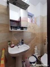 Vanzare/schimb Casă 6 camere, curte, zona Metro Oradea c... 