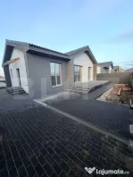 Casă de vânzare în Sânpetru – teren 300 m², suprafaț