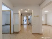 Spatiu Comercial 50 mp, Trafic Intens Auto si Pietonal, Vad 