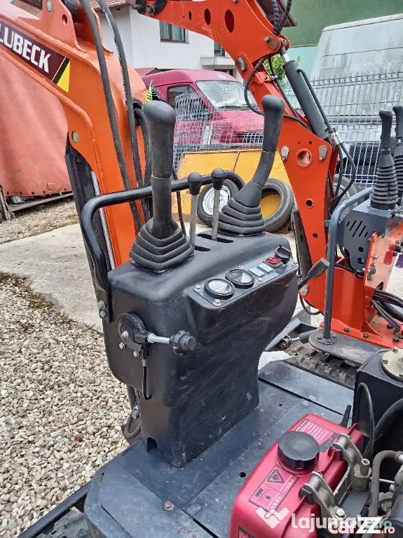 Miniexcavatoare NOI 1000 kg - 1200 kg