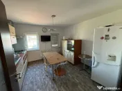 CANTACUZINO - etaj casa din 1980, curte proprie 330mp 