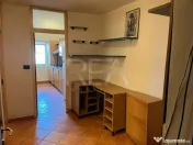 Garsoniera la intersectia Mihalache cu Averescu 