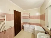 Apartament cu 3 camere de închiriat în zona Nufarul 