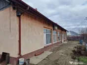 Se oferă spre vânzare / închiriere clădire cu spațiu... 