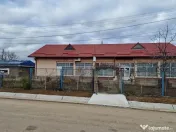 Se oferă spre vânzare / închiriere clădire cu spațiu... 