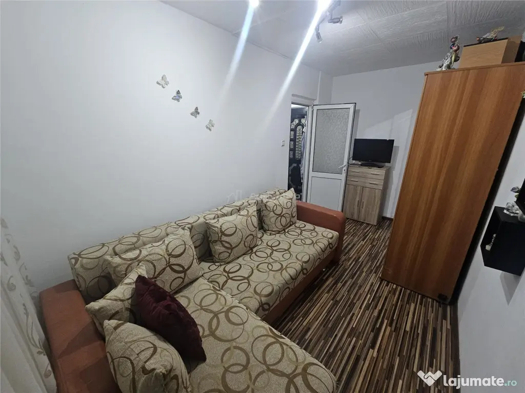 Resita, Garsoniera Mobilata Utilata, Parter, Calea Caransebe