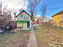 Casă cu 3 camere de vânzare în zona 3 Insule, Arad