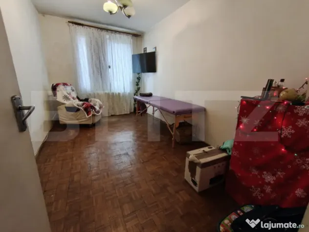 Apartament de vanzare, 3 camere decomadate, 61 mp, zona - Gh