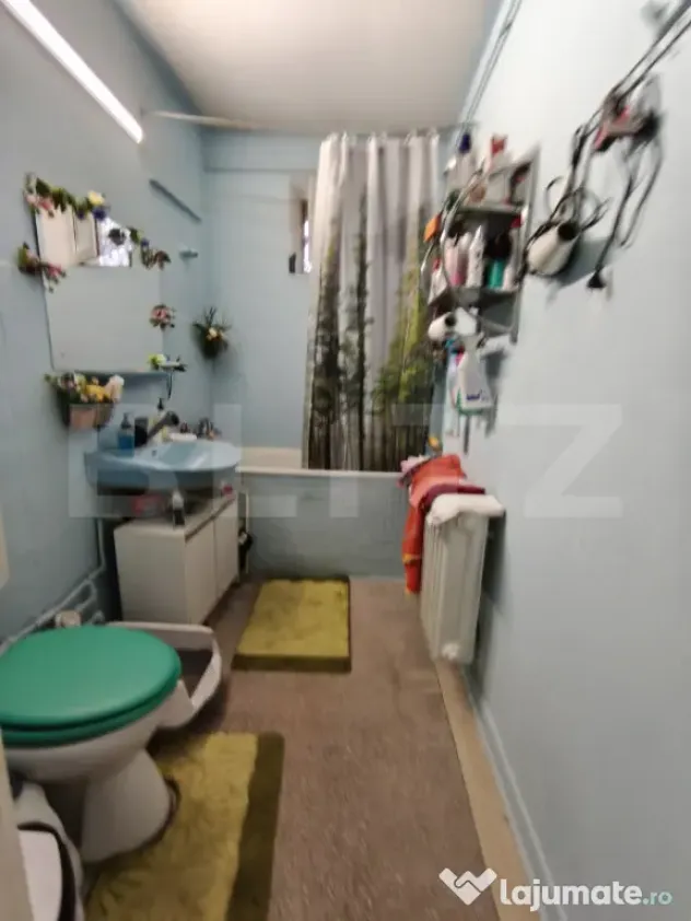 Apartament de vanzare, 3 camere decomadate, 61 mp, zona - Gh