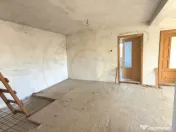 Casa generoasa cu teren de 1186 mp intravilan-Retevoiesti -P 