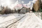 Vanzare 2 Cabane Lux Muntele Baisorii, Afacere la cheie, ... 