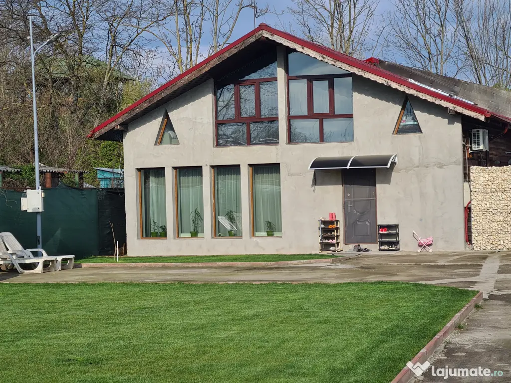Casa / vila de vanzare lângă Parcul Dumbrava