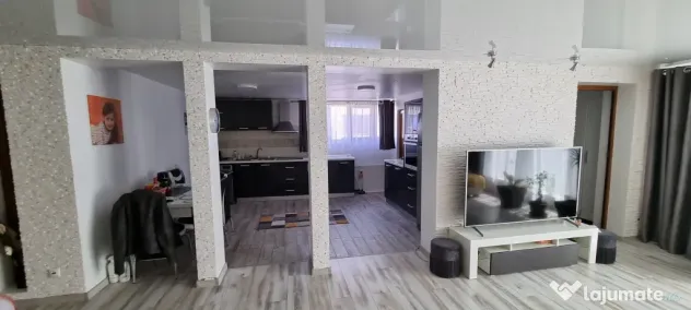 Casa / vila de vanzare lângă Parcul Dumbrava