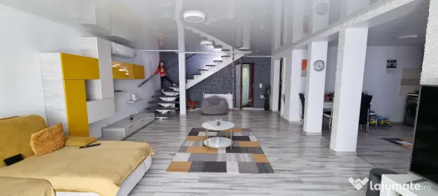 Casa / vila de vanzare lângă Parcul Dumbrava