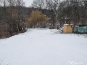 Hemeius/Teren cu deschidere la pădure și pârâu/certifica 