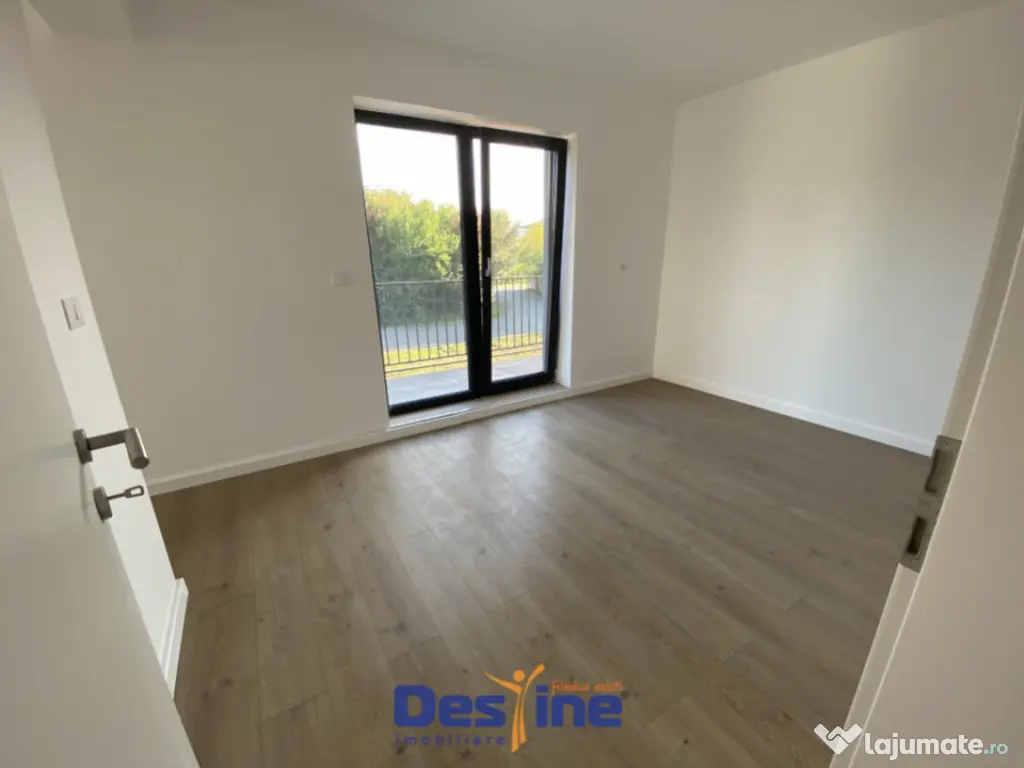Vilă tip duplex, 4 camere, 102 mp + curte individuală, Bar