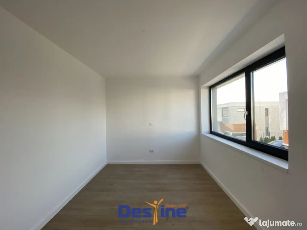 Vilă tip duplex, 4 camere, 102 mp + curte individuală, Bar