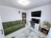 Apartament 3 camere decomandat, finisaje moderne, balcon ?? 