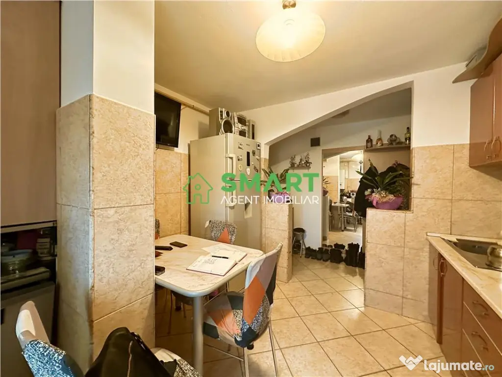 Apartament 2 camere.Zona Confectii,Arad