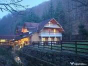 Casa/Pensiune,doua imobile „intr-unul singur” de vanzare, Valea Bratcu 