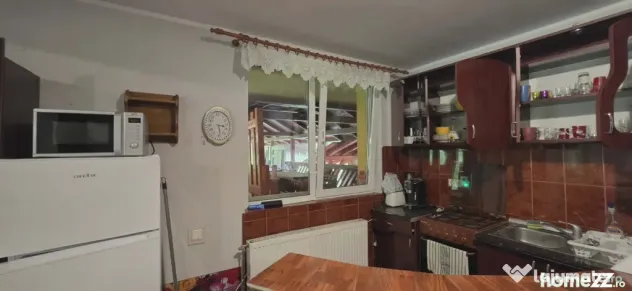 Casa/Pensiune,doua imobile „intr-unul singur” de vanzare, Valea Bratcu