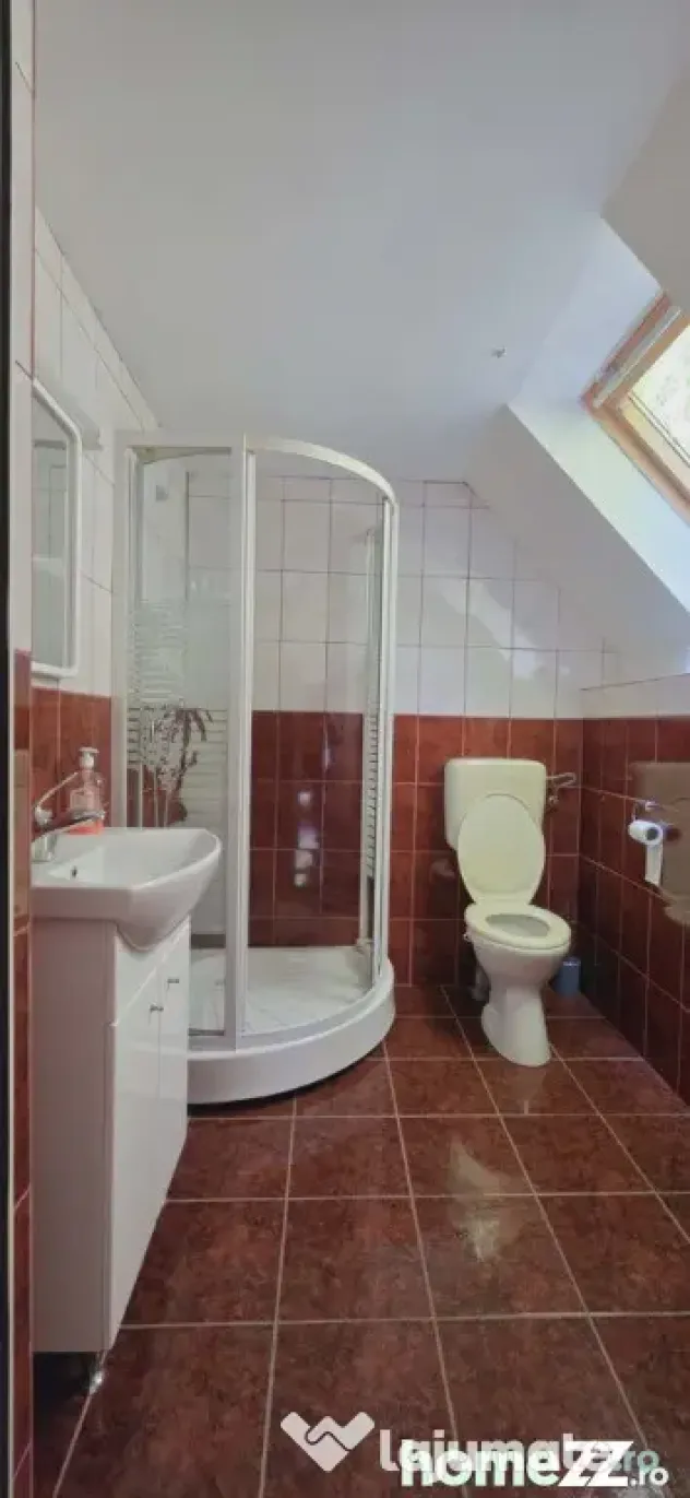 Casa/Pensiune,doua imobile „intr-unul singur” de vanzare, Valea Bratcu