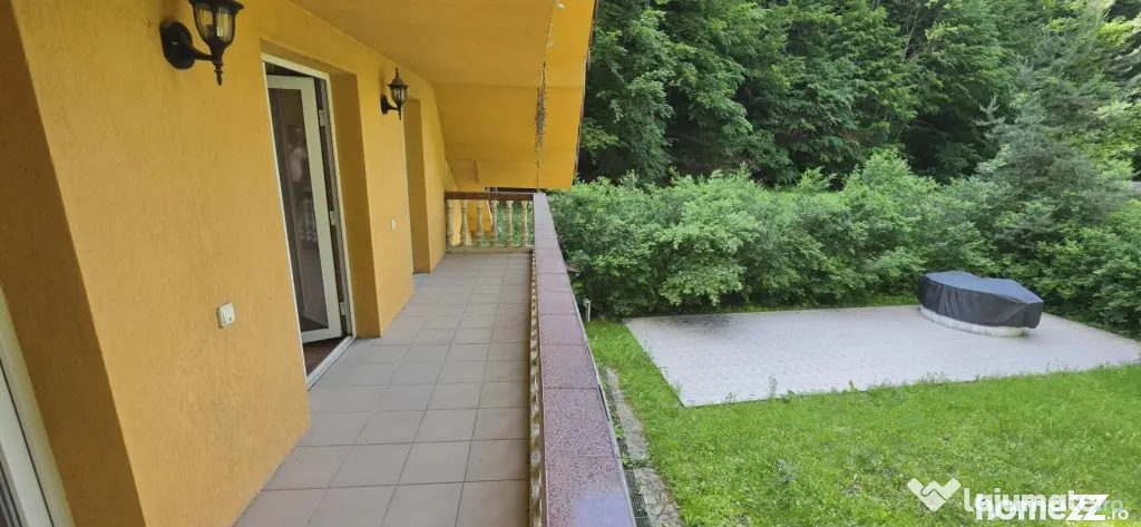 Casa/Pensiune,doua imobile „intr-unul singur” de vanzare, Valea Bratcu