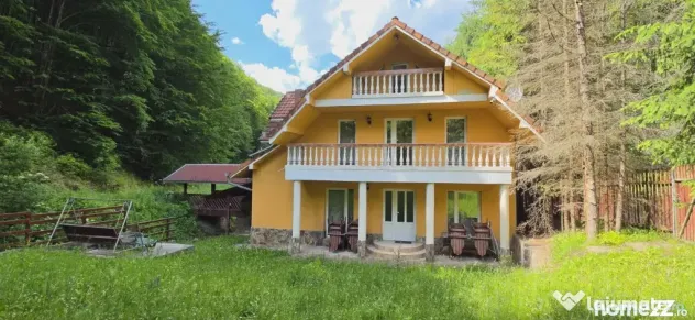Casa/Pensiune,doua imobile „intr-unul singur” de vanzare, Valea Bratcu