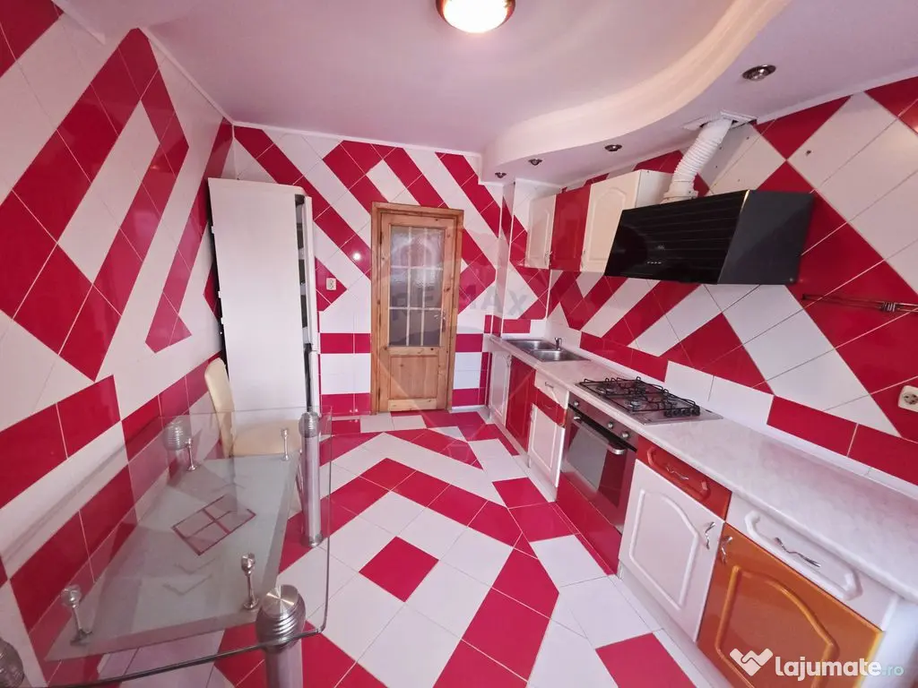 Apartament cu 2 camere de vânzare în zona 1 Mai