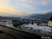 Apartament cu 2 camere de vânzare în zona 1 Mai 