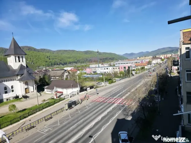 Apartament cu 2 camere de vânzare în zona 1 Mai