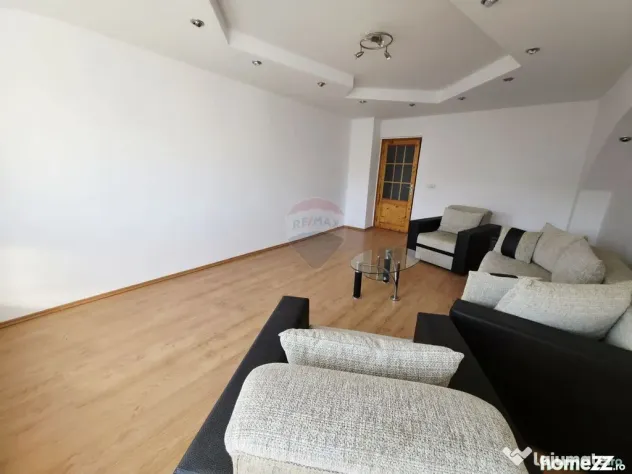 Apartament cu 2 camere de vânzare în zona 1 Mai