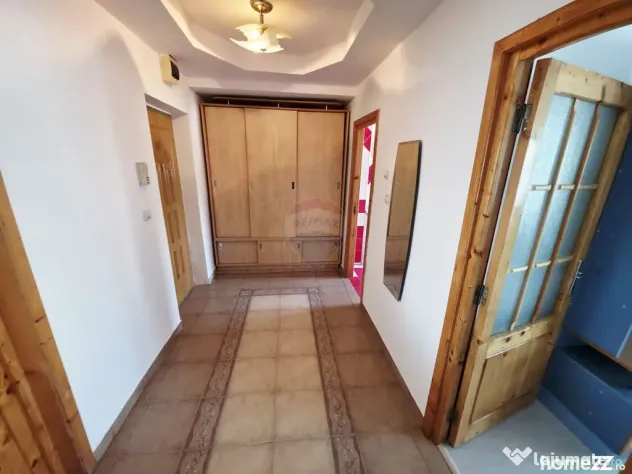 Apartament cu 2 camere de vânzare în zona 1 Mai