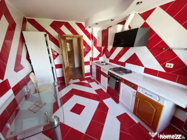 Apartament cu 2 camere de vânzare în zona 1 Mai
