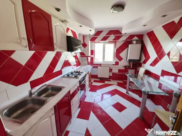 Apartament cu 2 camere de vânzare în zona 1 Mai